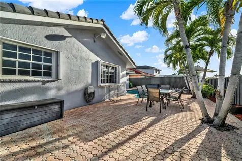 16269 SW 78th Terrace Miami FL 33193