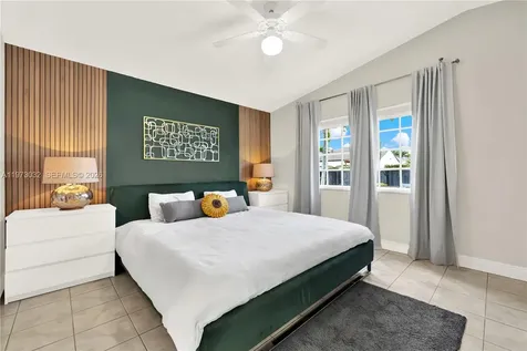 16269 SW 78th Terrace Miami FL 33193