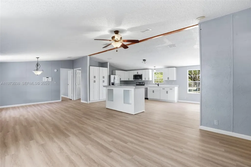 1446 Seminole Avenue Other City - In The State Of Florida FL 33935