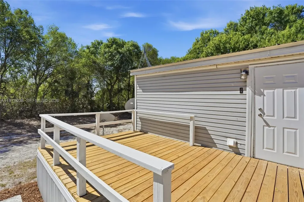 1446 Seminole Avenue Other City - In The State Of Florida FL 33935