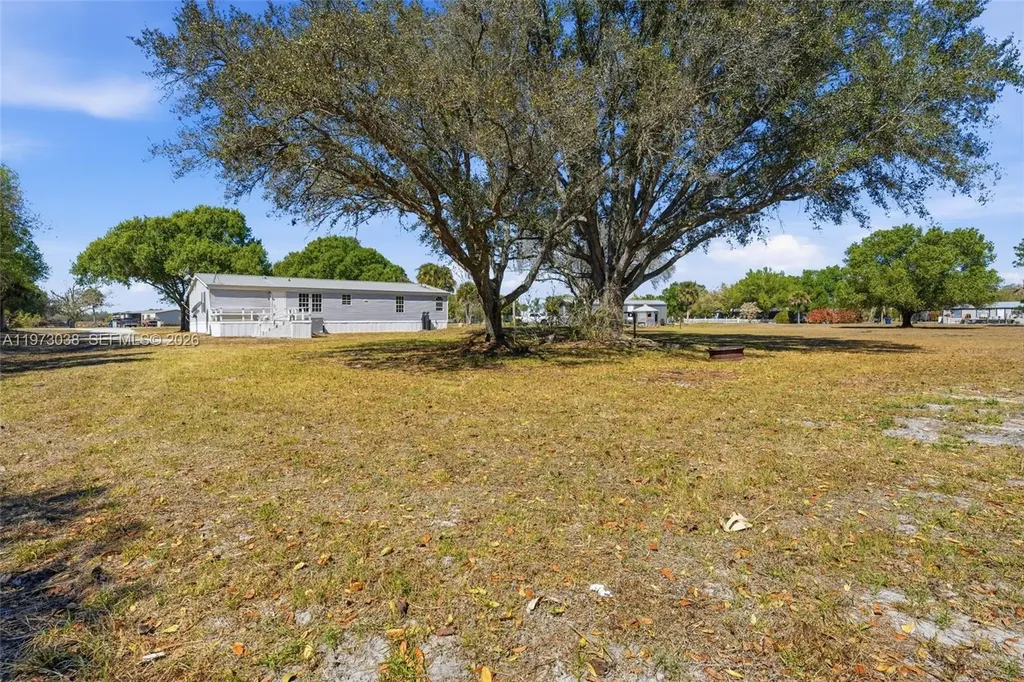 1446 Seminole Avenue Other City - In The State Of Florida FL 33935