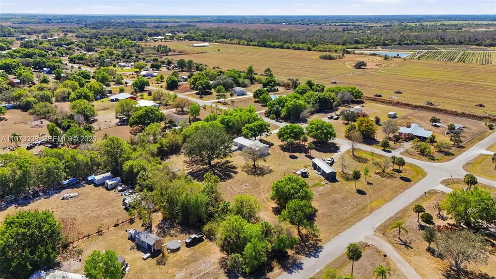 1446 Seminole Avenue Other City - In The State Of Florida FL 33935