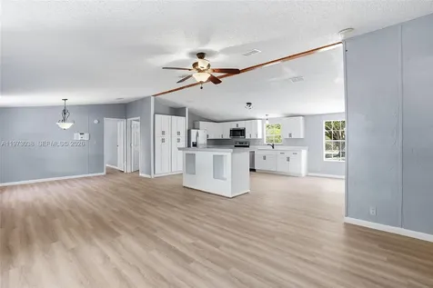 1446 Seminole Avenue Other City - In The State Of Florida FL 33935