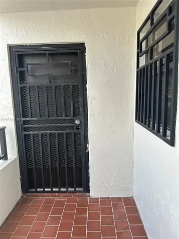 10839 NW 7th Street Miami FL 33172