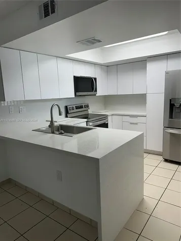 10839 NW 7th Street Miami FL 33172