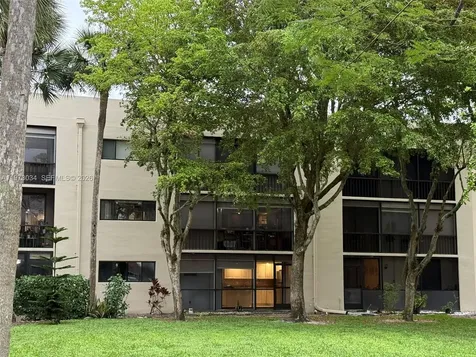 5220 Las Verdes Circle Delray Beach FL 33484