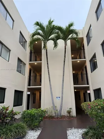 5220 Las Verdes Circle Delray Beach FL 33484