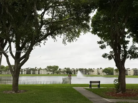 5220 Las Verdes Circle Delray Beach FL 33484