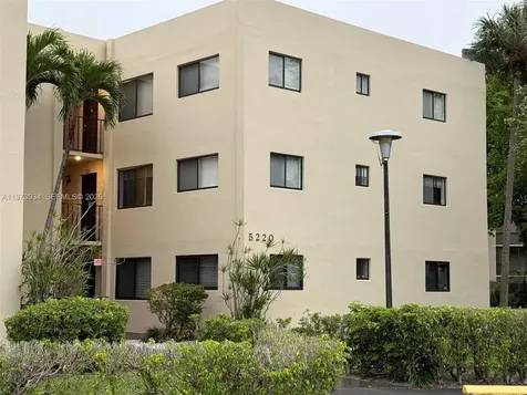 5220 Las Verdes Circle Delray Beach FL 33484