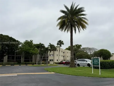 5220 Las Verdes Circle Delray Beach FL 33484