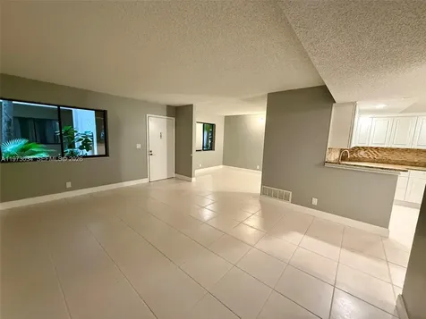 5220 Las Verdes Circle Delray Beach FL 33484