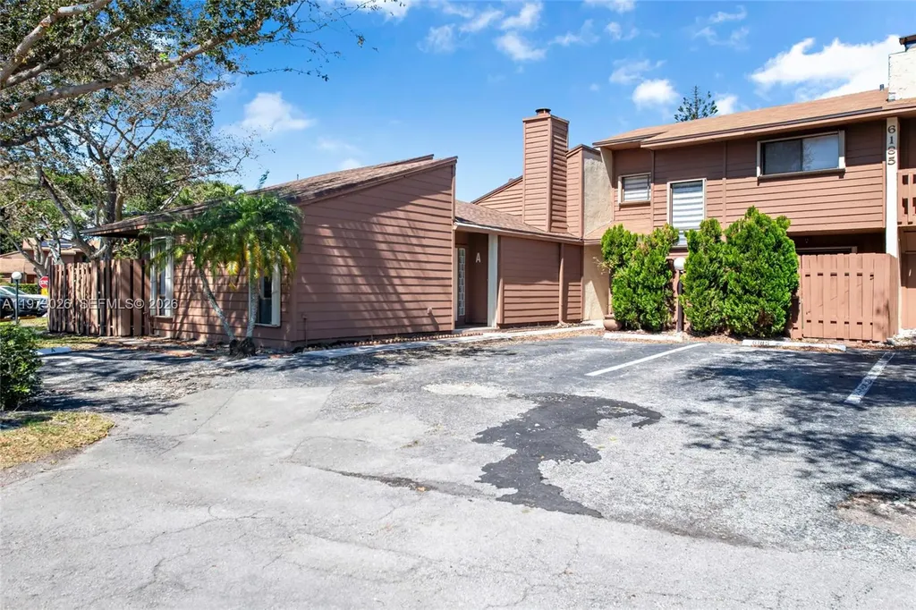 6185 Live Oak Court Tamarac FL 33319