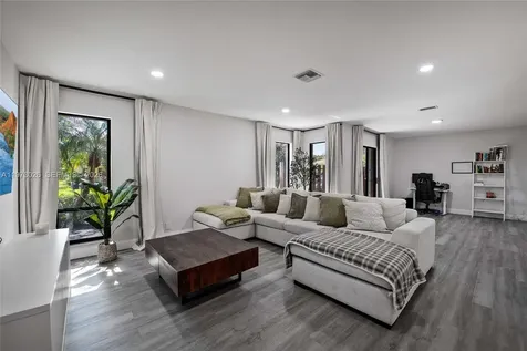6185 Live Oak Court Tamarac FL 33319