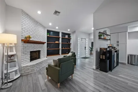 6185 Live Oak Court Tamarac FL 33319