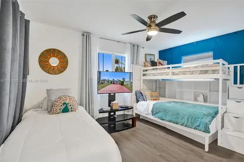 609 SW 2nd Avenue Hallandale Beach FL 33009