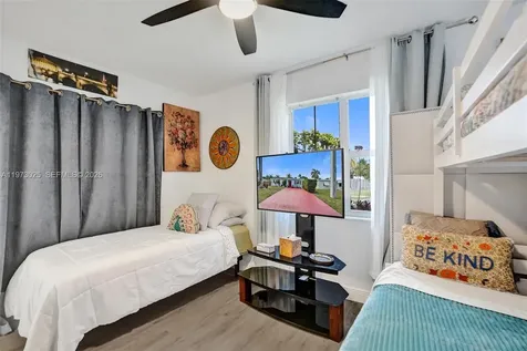 609 SW 2nd Avenue Hallandale Beach FL 33009