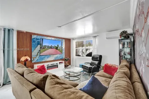 609 SW 2nd Avenue Hallandale Beach FL 33009