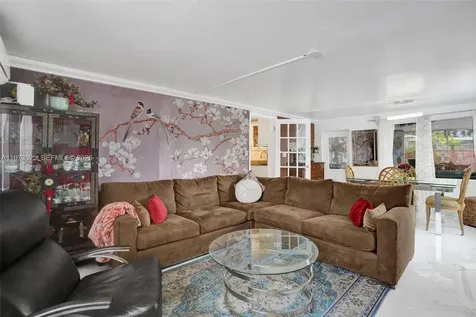 609 SW 2nd Avenue Hallandale Beach FL 33009