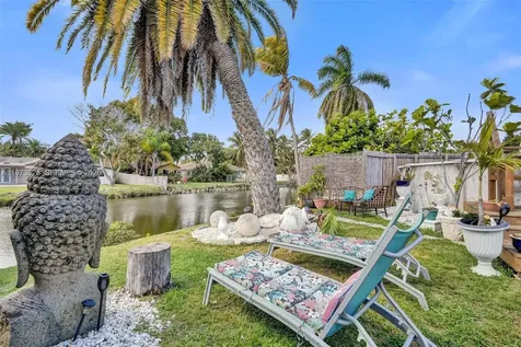609 SW 2nd Avenue Hallandale Beach FL 33009