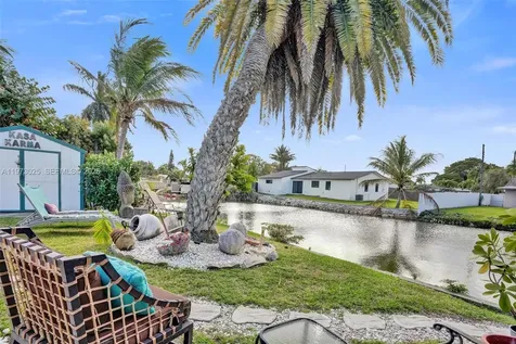 609 SW 2nd Avenue Hallandale Beach FL 33009