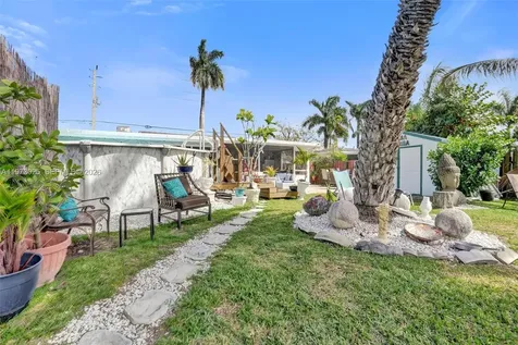 609 SW 2nd Avenue Hallandale Beach FL 33009