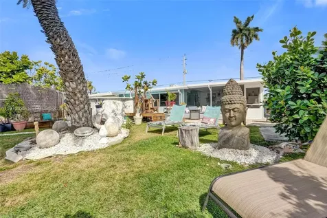 609 SW 2nd Avenue Hallandale Beach FL 33009