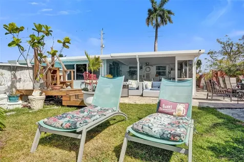 609 SW 2nd Avenue Hallandale Beach FL 33009