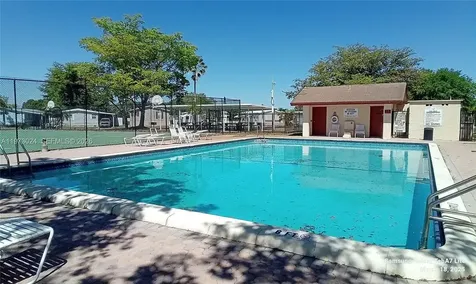21821 S Heritage Circle Pembroke Pines FL 33029