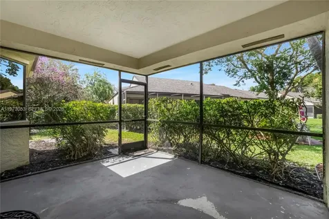 349 NW 94th Terrace Plantation FL 33324