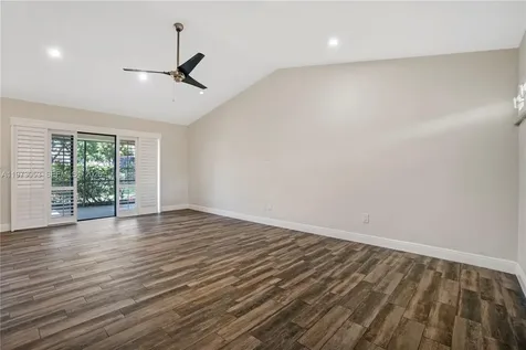 349 NW 94th Terrace Plantation FL 33324
