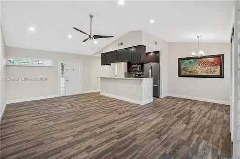349 NW 94th Terrace Plantation FL 33324