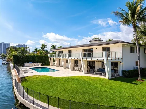 501 Hibiscus Drive Hallandale Beach FL 33009