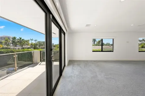501 Hibiscus Drive Hallandale Beach FL 33009