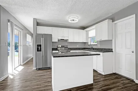 949 SE 10th Court Pompano Beach FL 33060