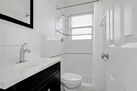 949 SE 10th Court Pompano Beach FL 33060