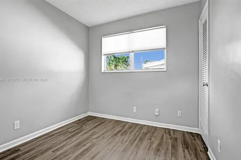 949 SE 10th Court Pompano Beach FL 33060