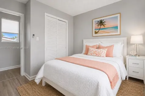 949 SE 10th Court Pompano Beach FL 33060
