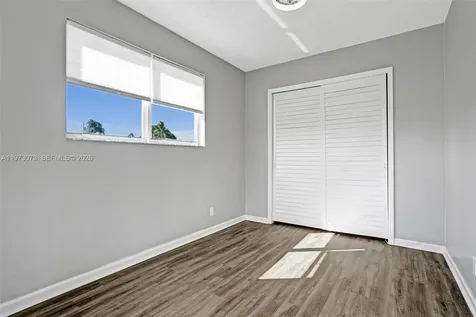 949 SE 10th Court Pompano Beach FL 33060