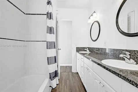 949 SE 10th Court Pompano Beach FL 33060