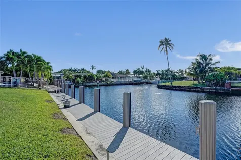 949 SE 10th Court Pompano Beach FL 33060