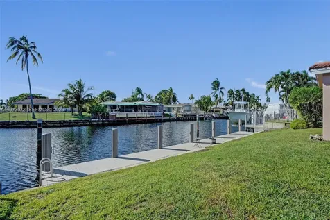 949 SE 10th Court Pompano Beach FL 33060