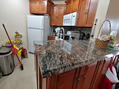 690 W Park Drive Miami FL 33172