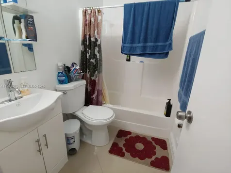 690 W Park Drive Miami FL 33172