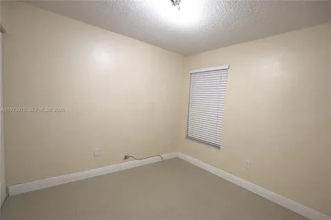 690 W Park Drive Miami FL 33172