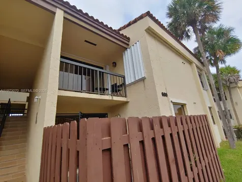 690 W Park Drive Miami FL 33172
