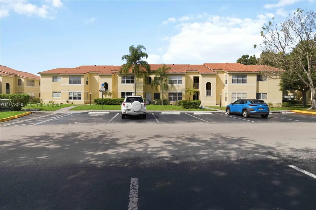 12760 Vista Isle Sunrise FL 33325