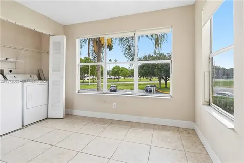 12760 Vista Isle Sunrise FL 33325