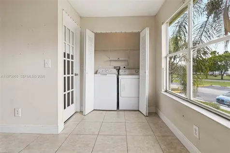 12760 Vista Isle Sunrise FL 33325