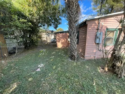 7464 NW 17th Avenue Miami FL 33147