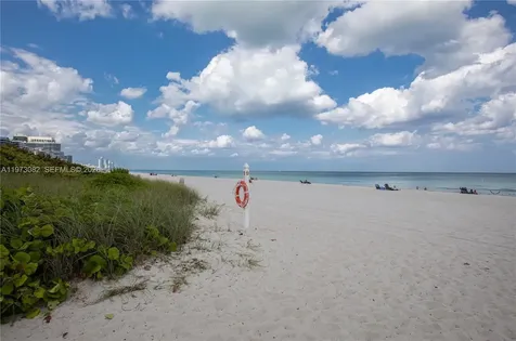 9172 NE Collins Avenue Surfside FL 33154